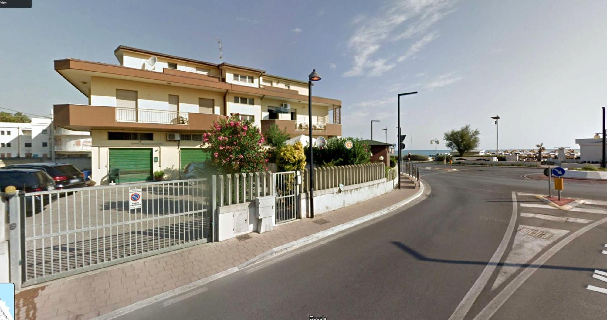 Palm Beach House - Vista Mare Montesilvano Marina Exterior foto
